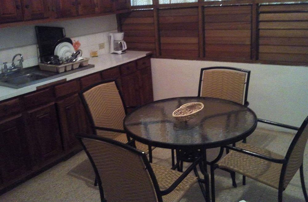 Pure Oasis Resort Негрил Экстерьер фото