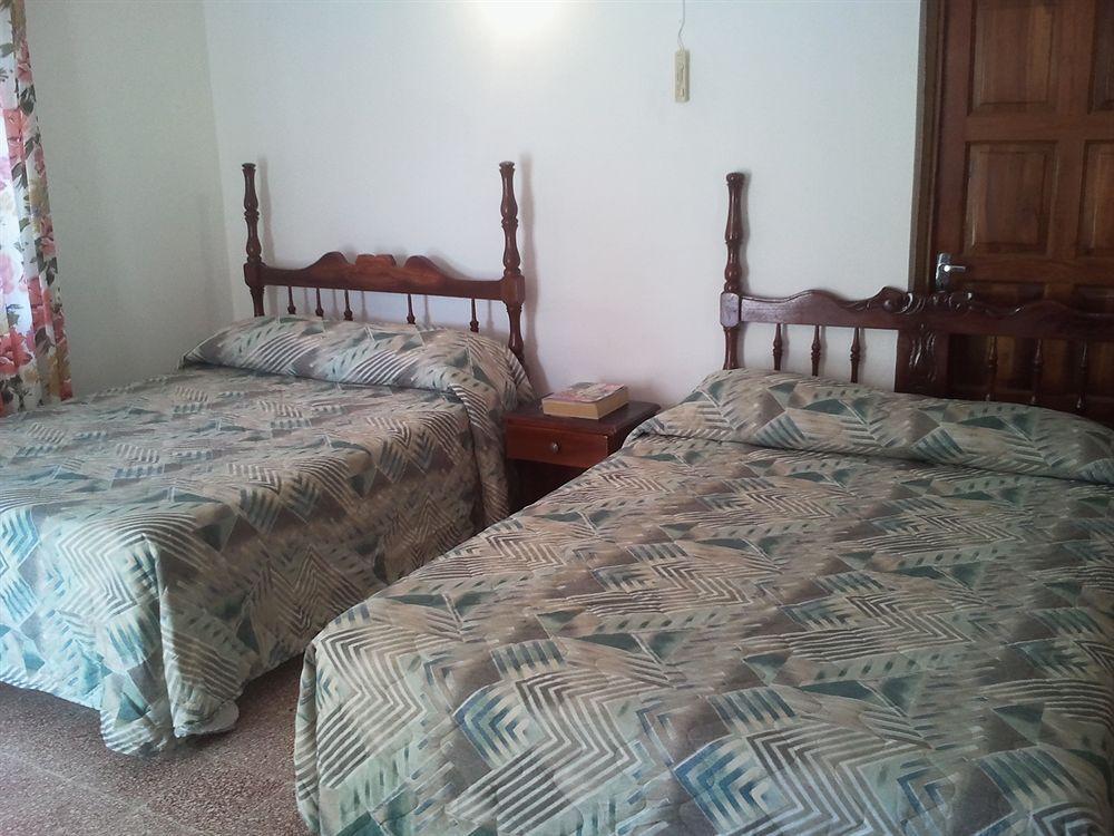 Pure Oasis Resort Негрил Экстерьер фото